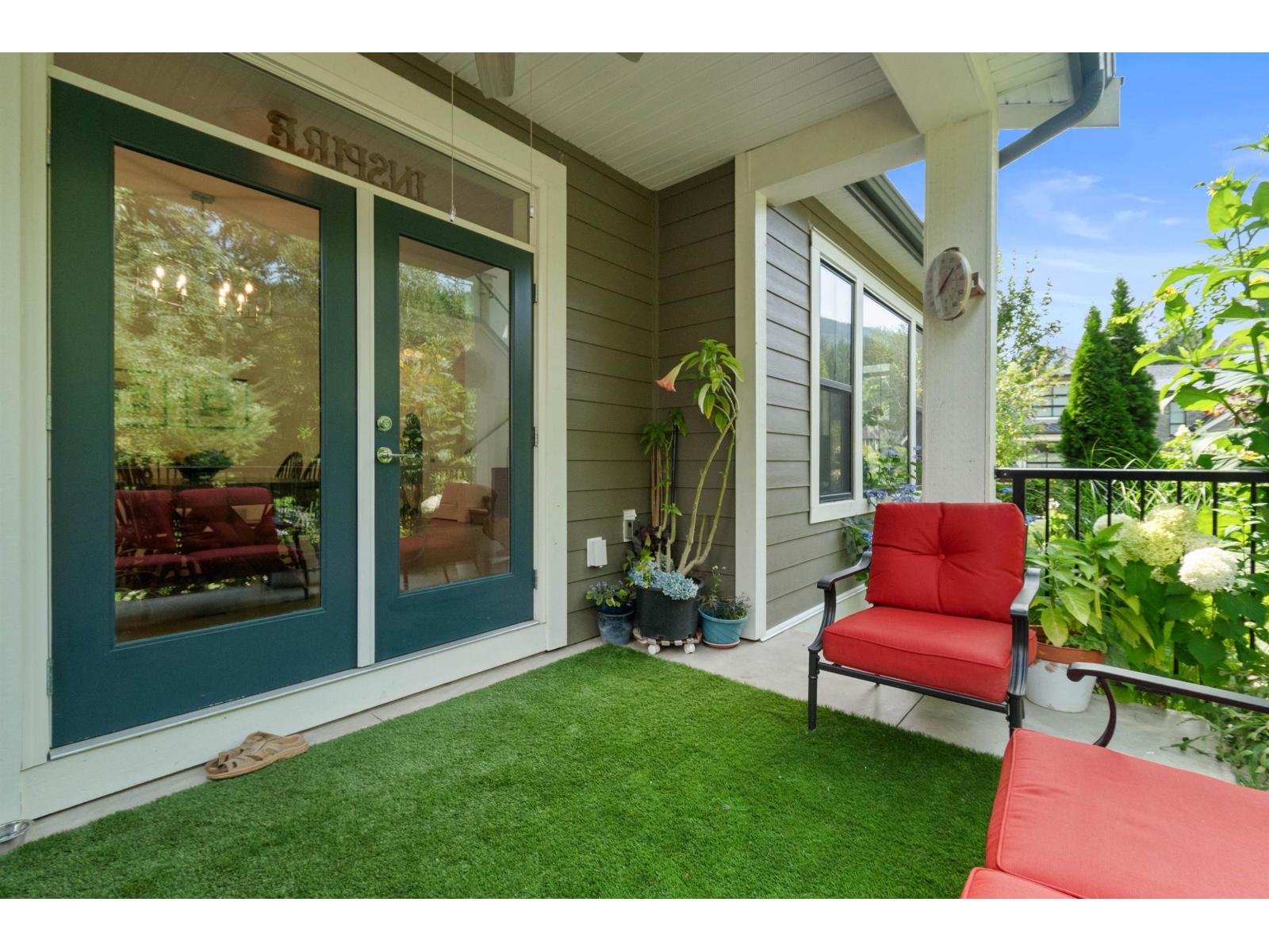 Photo 15 of 15 1885 Columbia Valley Road Cultus Lake South, Lindell Beach BC