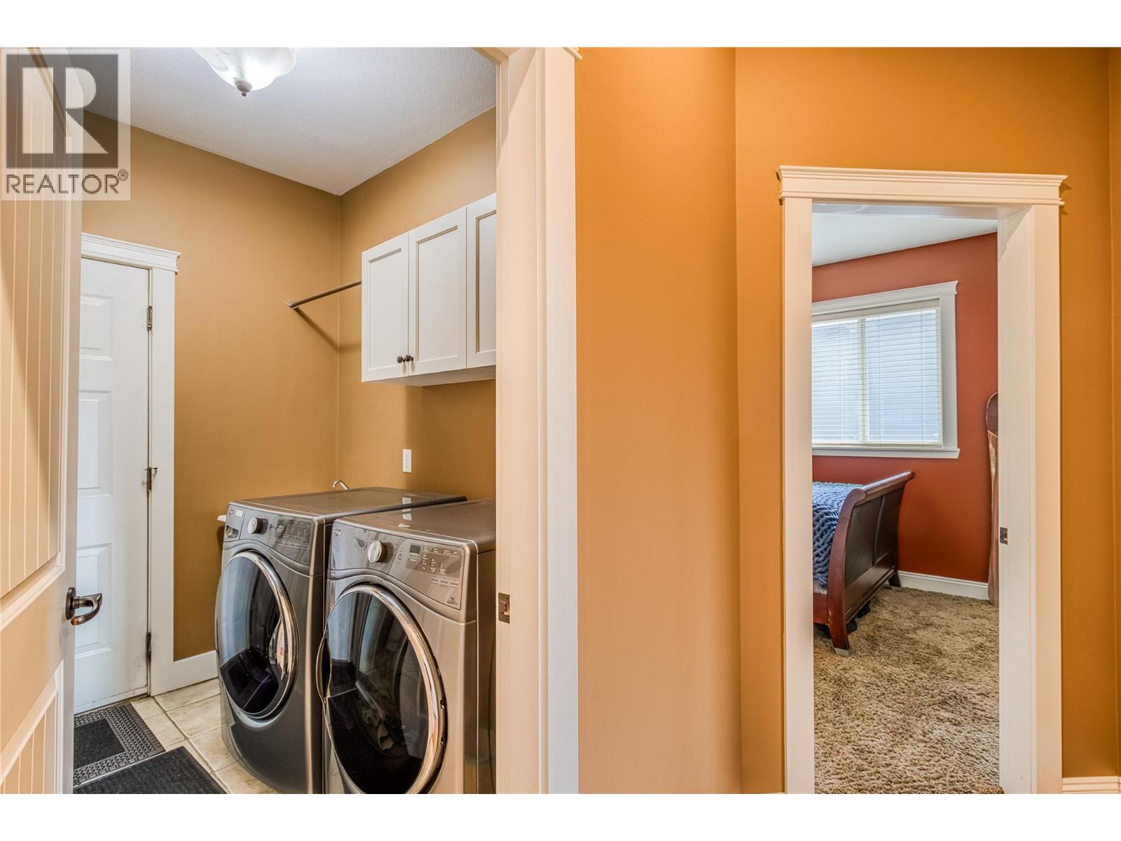 Photo 43 of 1084 Hume Avenue, Kelowna BC