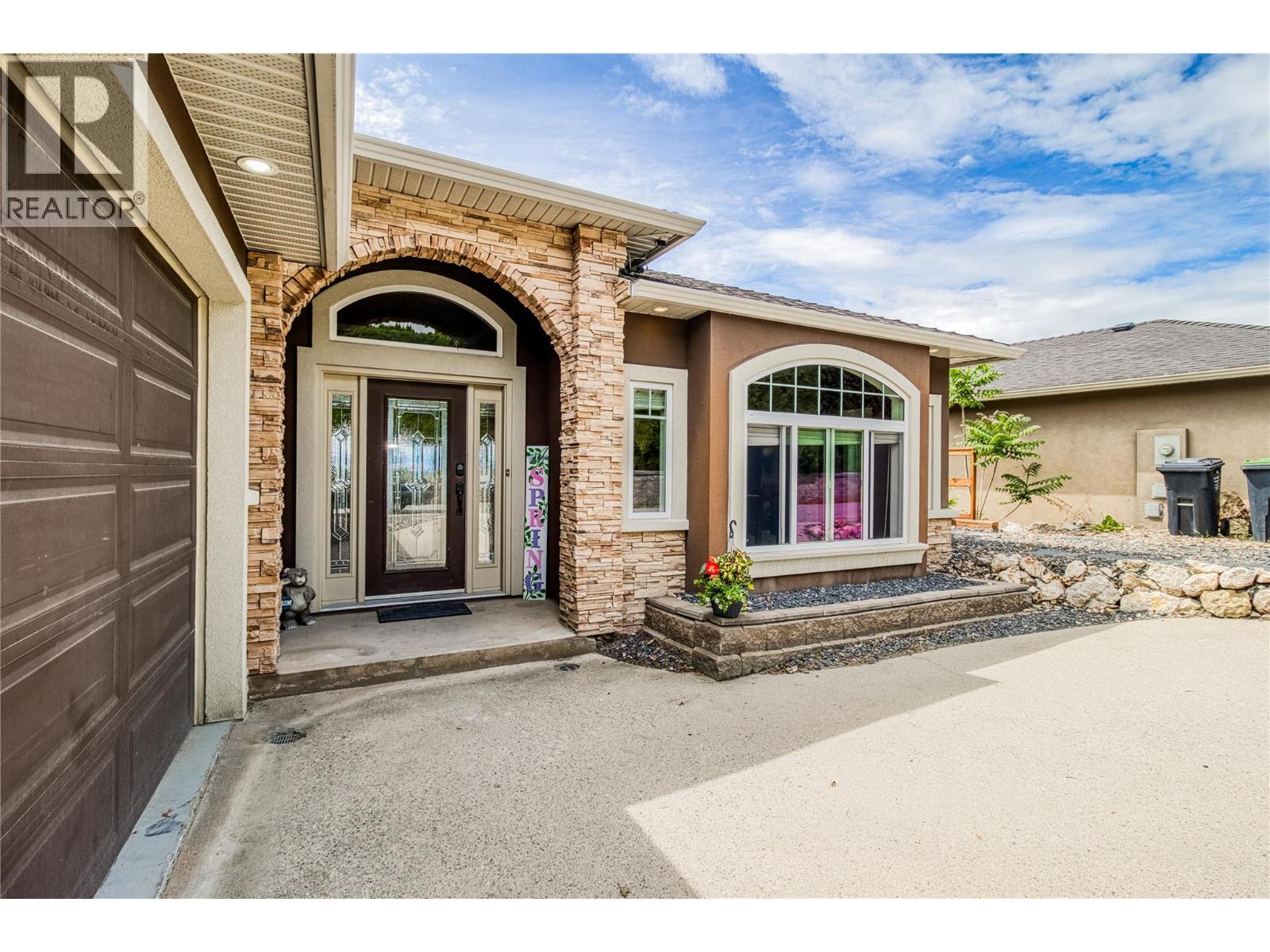 Photo 30 of 1084 Hume Avenue, Kelowna BC