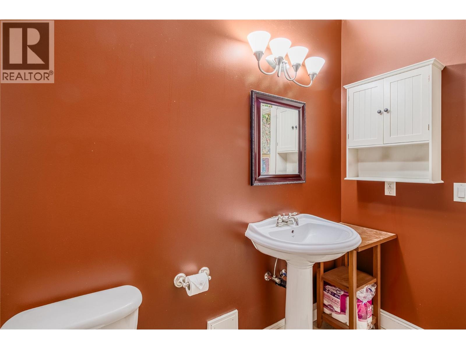 Photo 66 of 1084 Hume Avenue, Kelowna BC