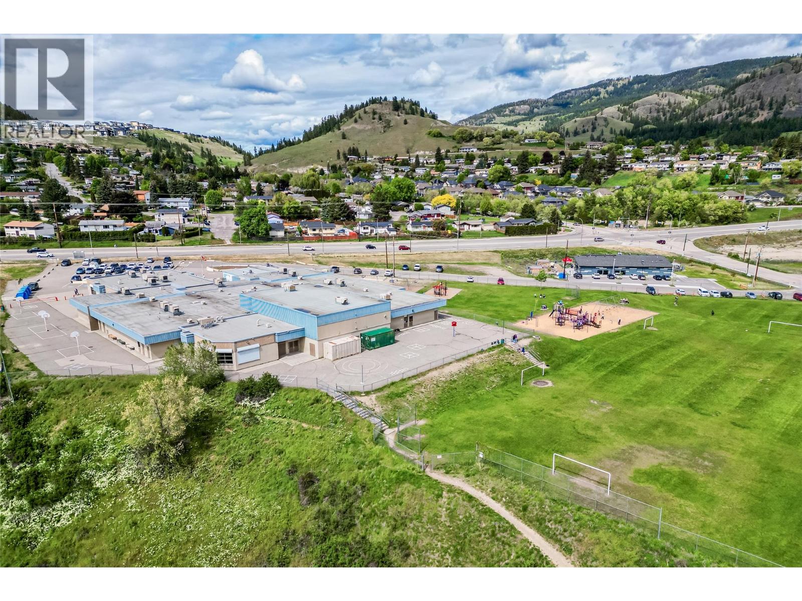 Photo 40 of 1084 Hume Avenue, Kelowna BC