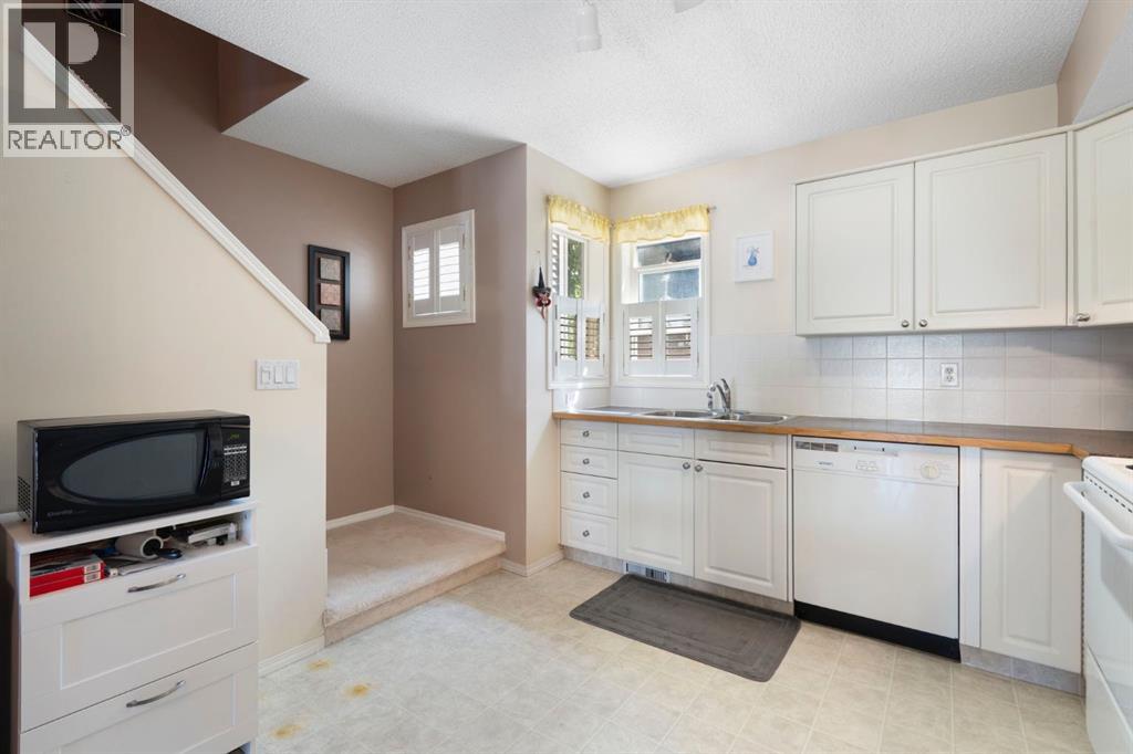 Single Family House 4 Level for Sale in  Bridlewood Lane SW Bridlewood Calgary 