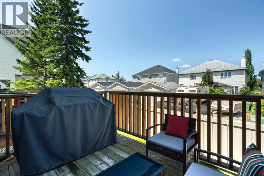 Single Family House 4 Level for Sale in  Bridlewood Lane SW Bridlewood Calgary 