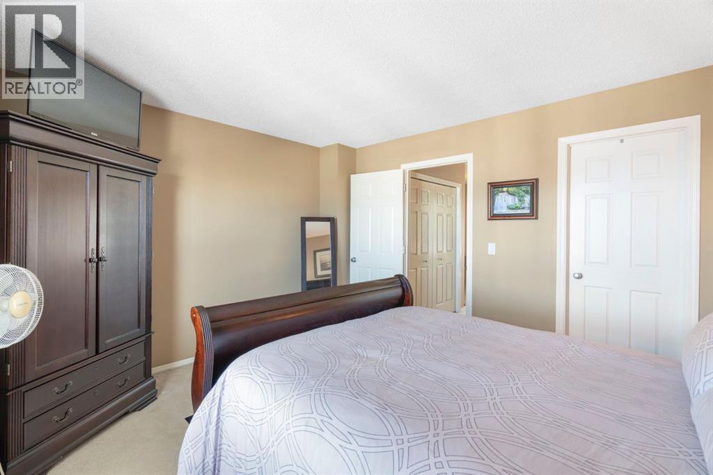 Single Family House 4 Level for Sale in  Bridlewood Lane SW Bridlewood Calgary 