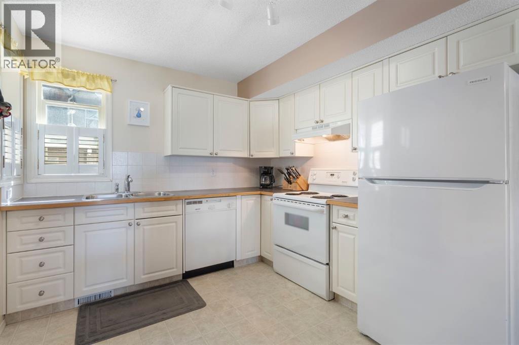Single Family House 4 Level for Sale in  Bridlewood Lane SW Bridlewood Calgary 