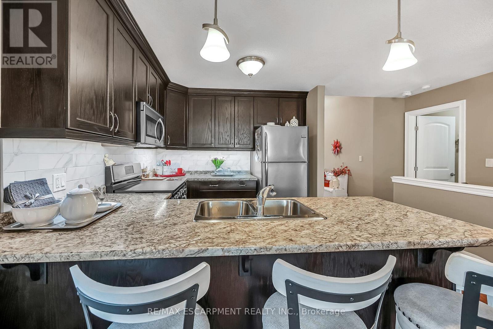 Photo 13 of 726 St George Street, Norfolk ON
