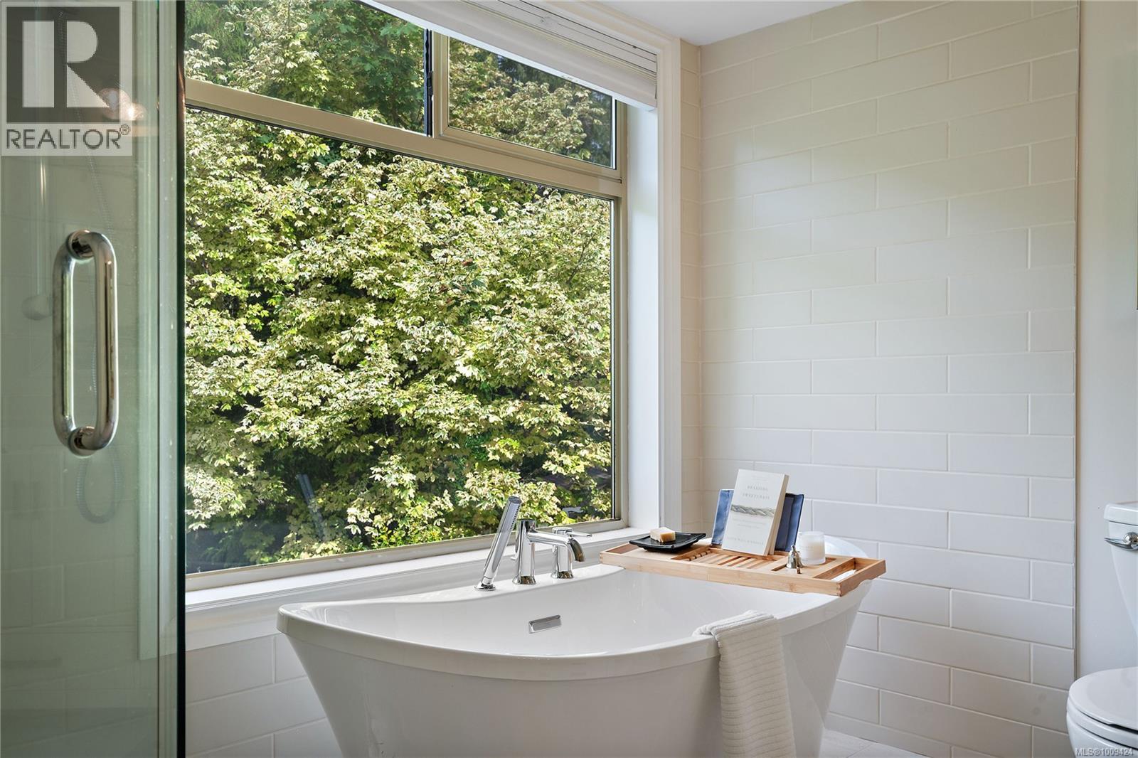 Photo 39 of 1590 Mayneview Terr, North Saanich BC