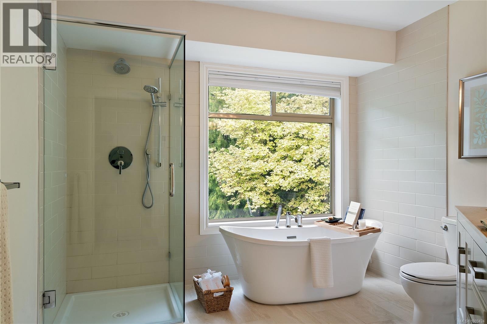 Photo 40 of 1590 Mayneview Terr, North Saanich BC