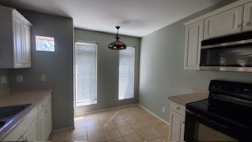 Photo 5 of 204 32075 George Ferguson Way, Abbotsford BC
