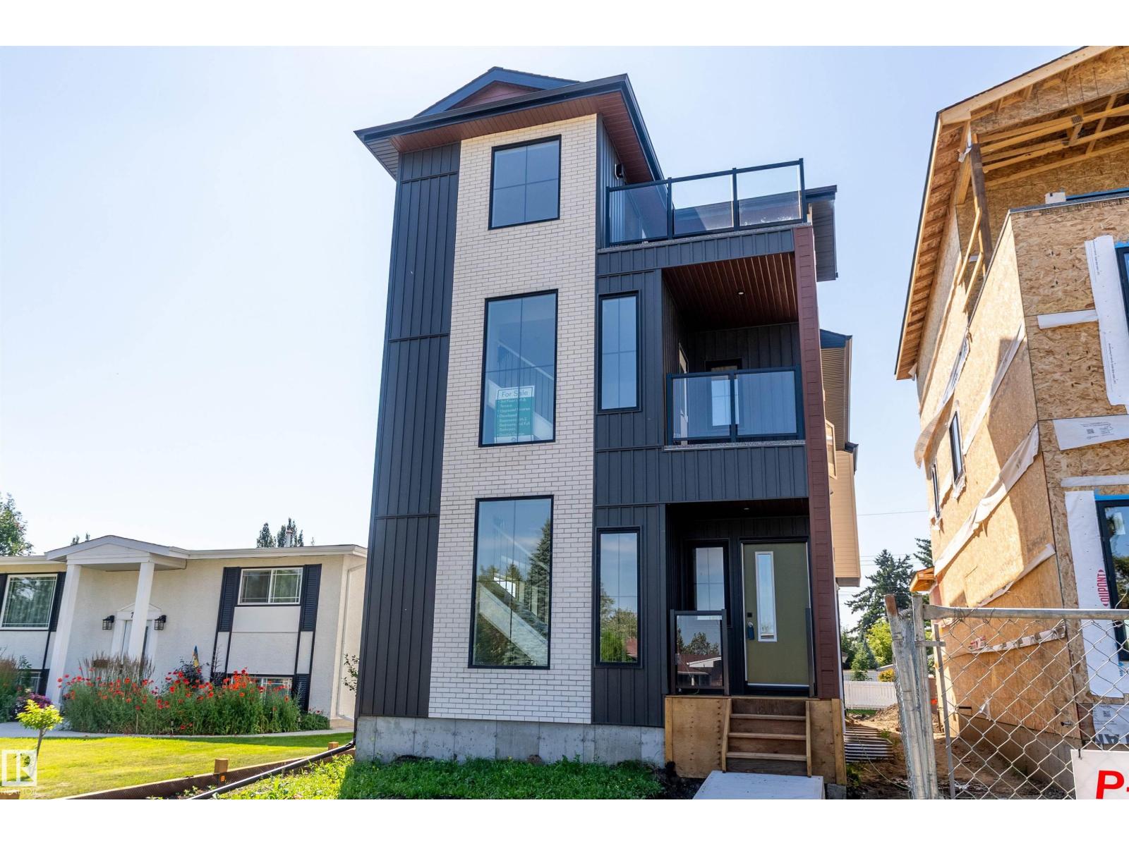 Photo 1 of 7505 Rowland Road Nw, Edmonton AB