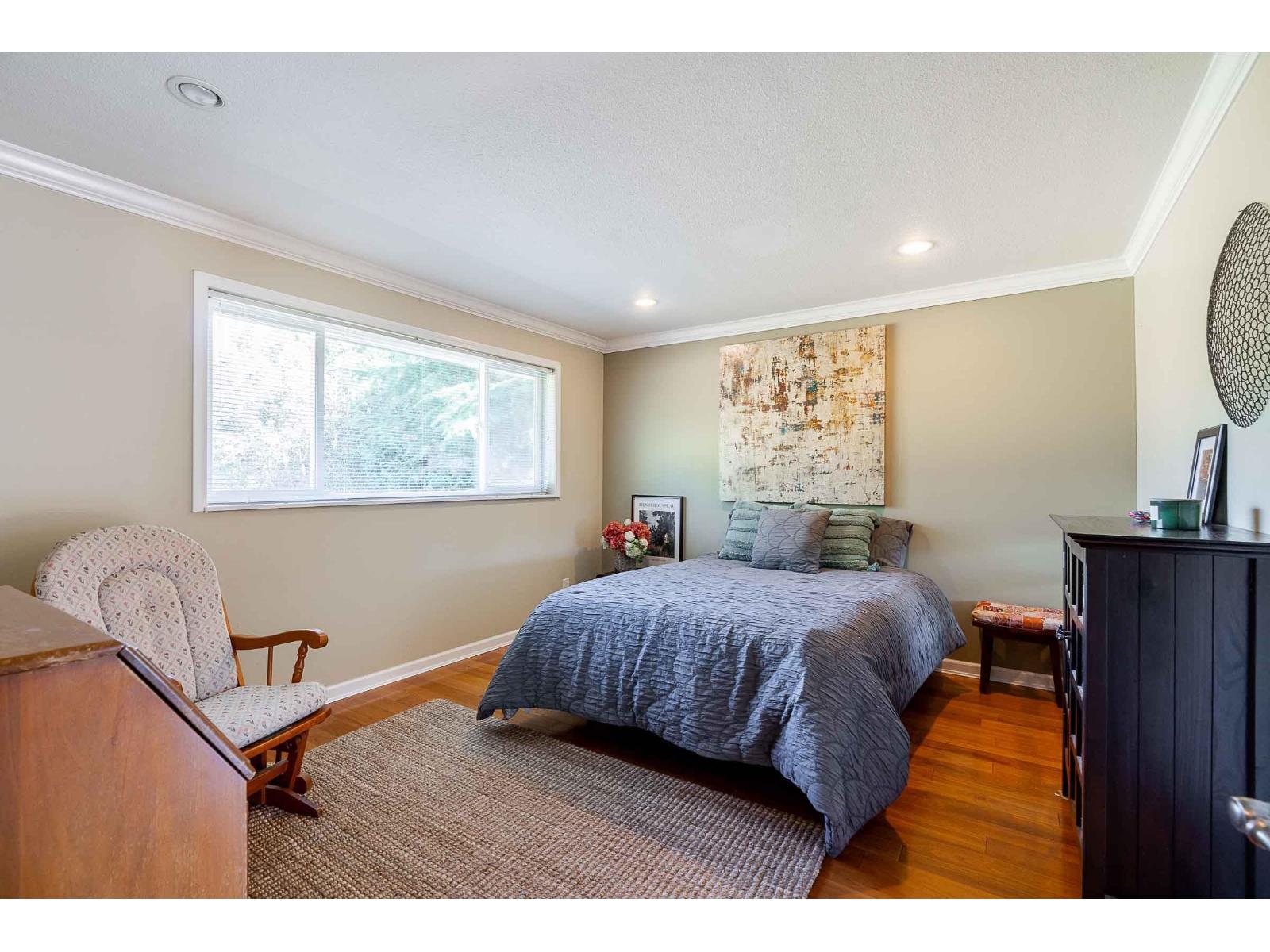 Photo 14 of 24862 16 Avenue, Langley BC