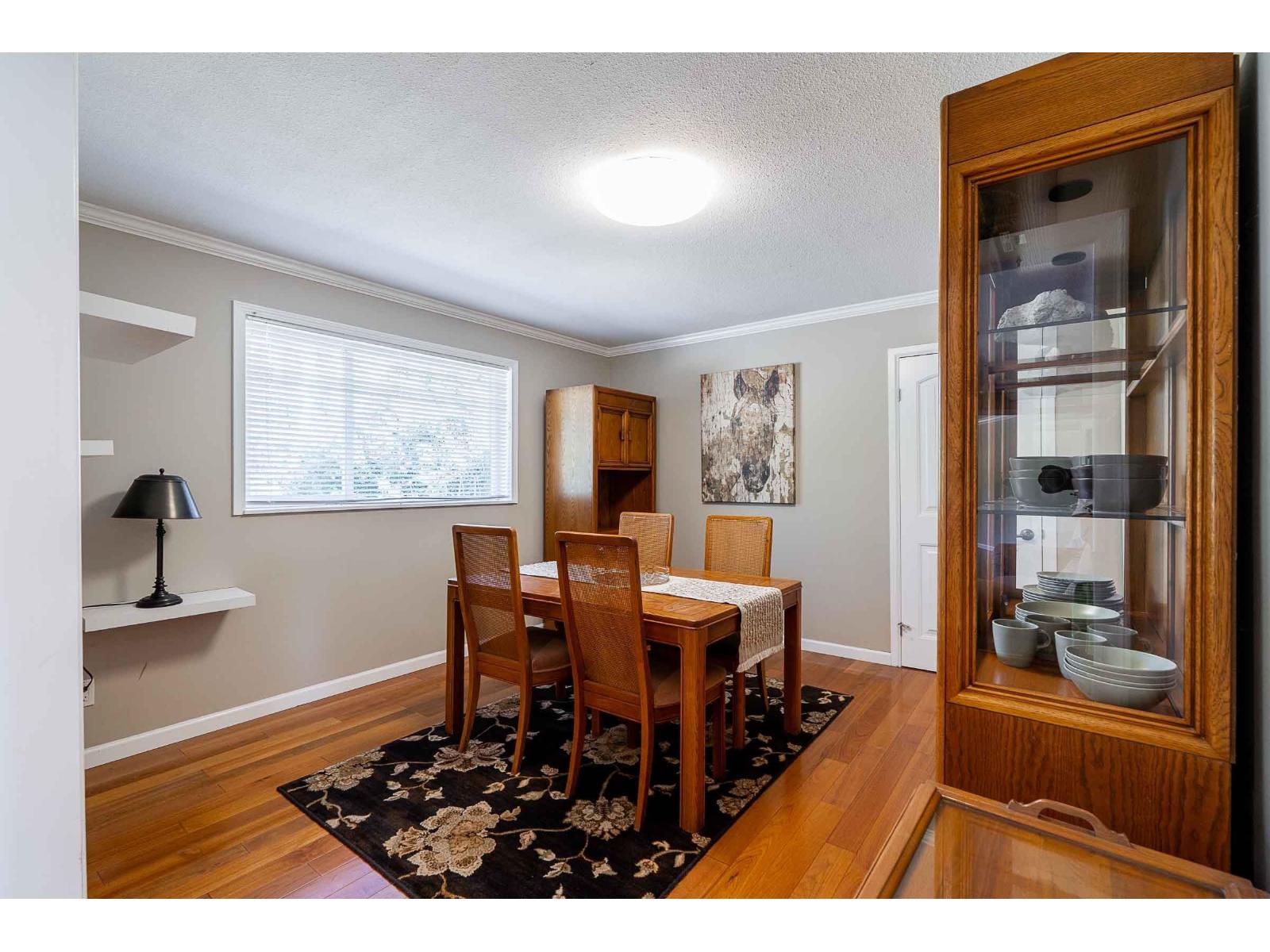 Photo 9 of 24862 16 Avenue, Langley BC