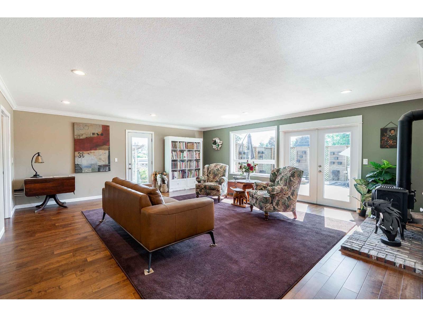 Photo 11 of 24862 16 Avenue, Langley BC