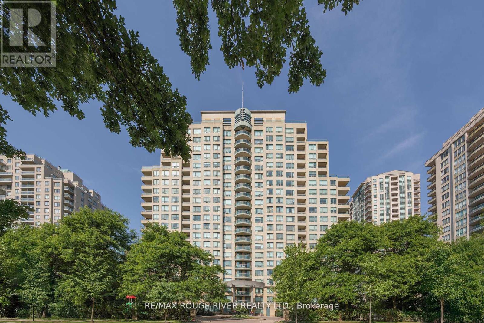 Photo 24 of 109 238 Doris Avenue, Toronto ON