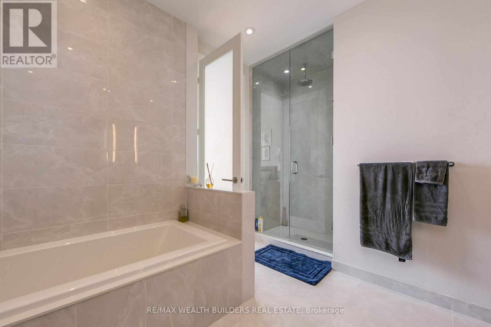 Photo 29 of 6810 10 York Street, Toronto ON