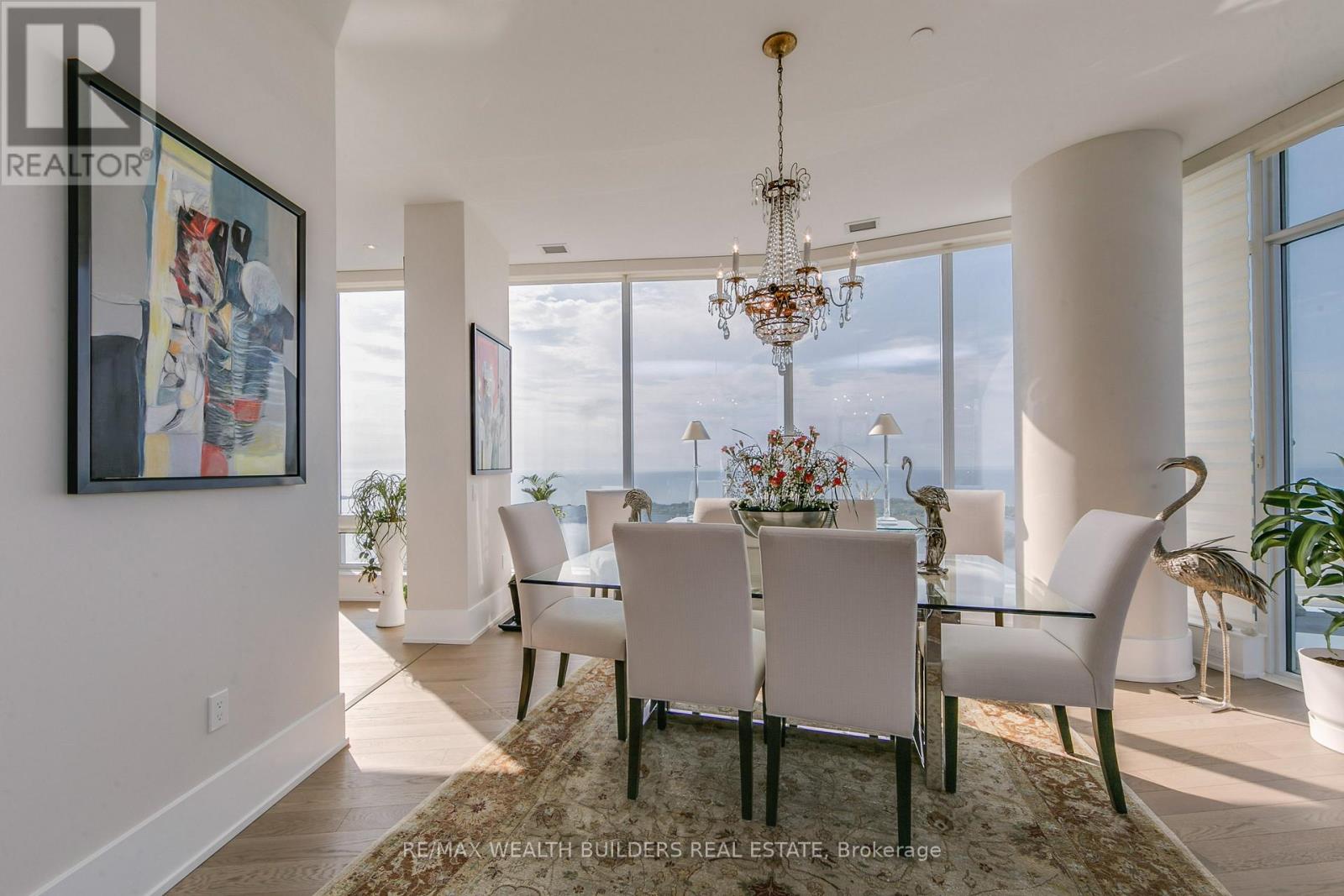 Photo 4 of 6810 10 York Street, Toronto ON