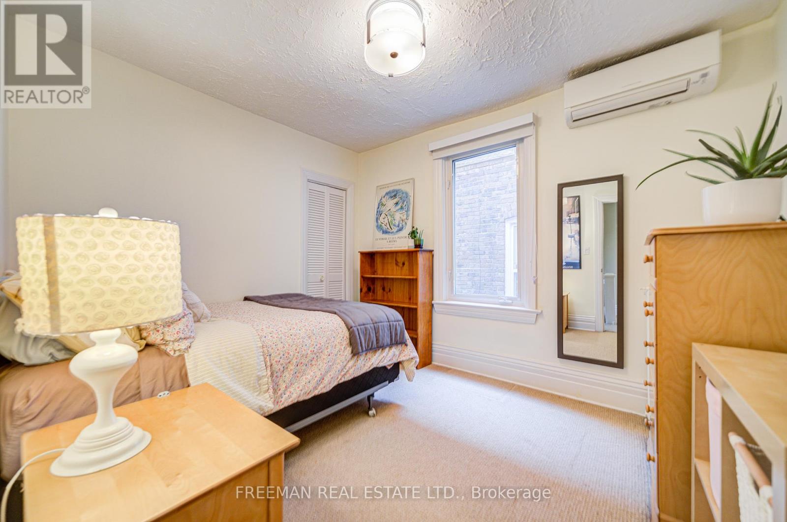 Photo 11 of 56 Austin Terrace, Toronto ON