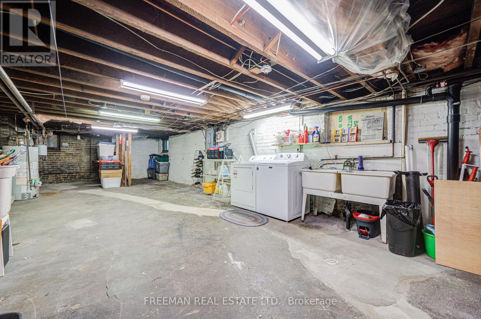 Photo 15 of 56 Austin Terrace, Toronto ON