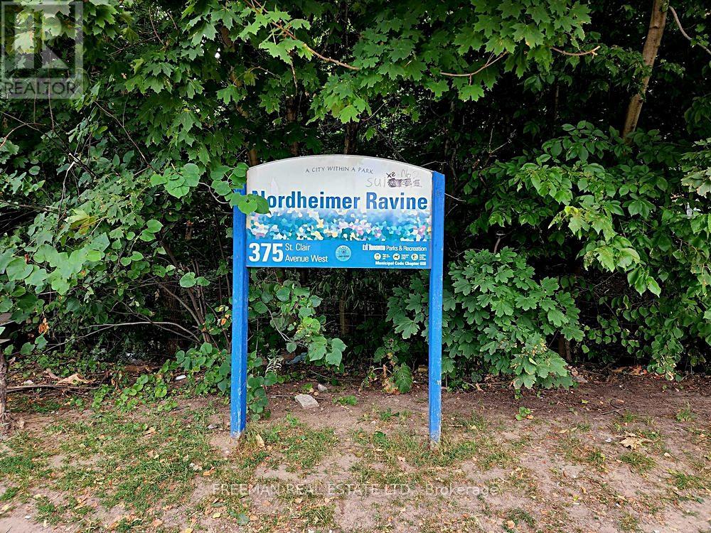 Photo 20 of 56 Austin Terrace, Toronto ON