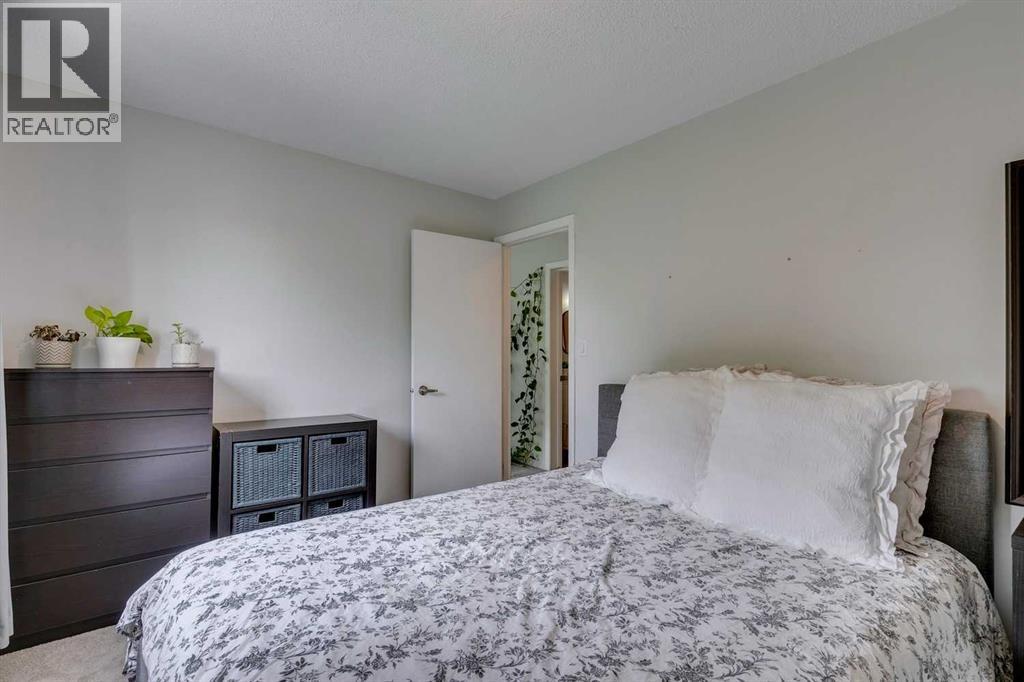 Single Family House for Sale in   A Street NE Renfrew Calgary 