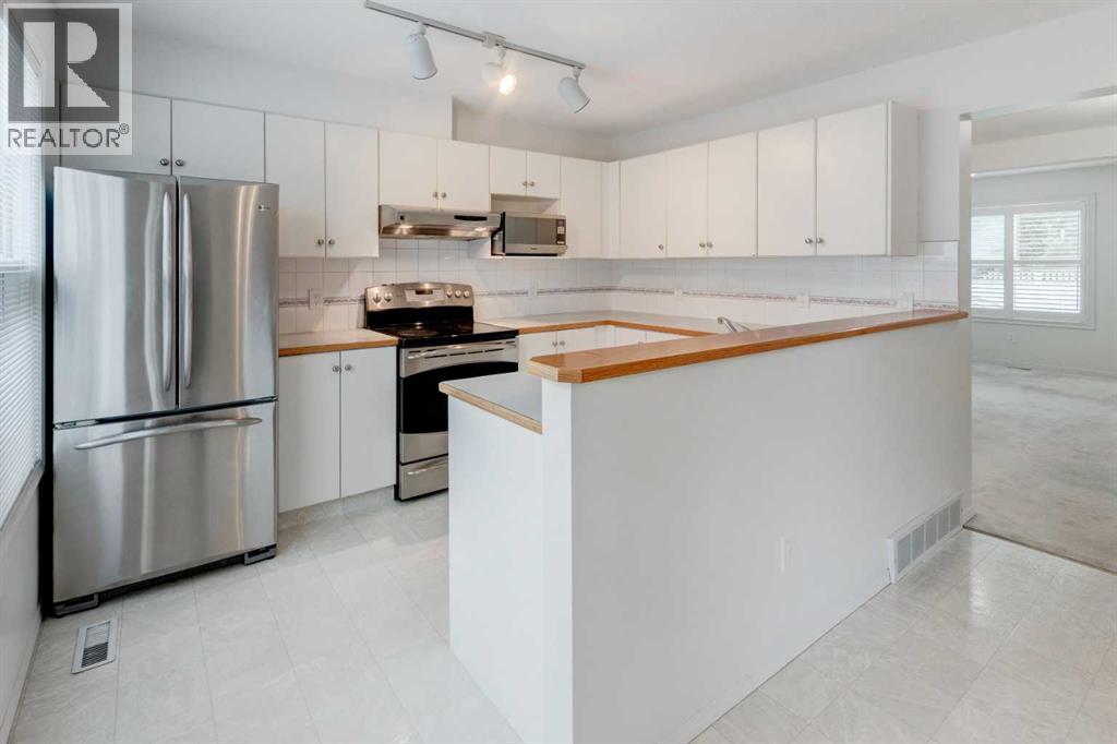 Single Family House for Sale in  Sandpiper Court NW Sandstone Valley Calgary 