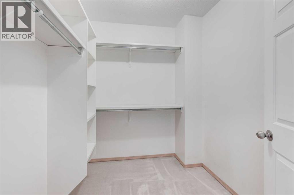 Single Family House for Sale in  Sandpiper Court NW Sandstone Valley Calgary 