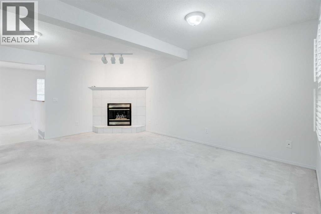 Single Family House for Sale in  Sandpiper Court NW Sandstone Valley Calgary 