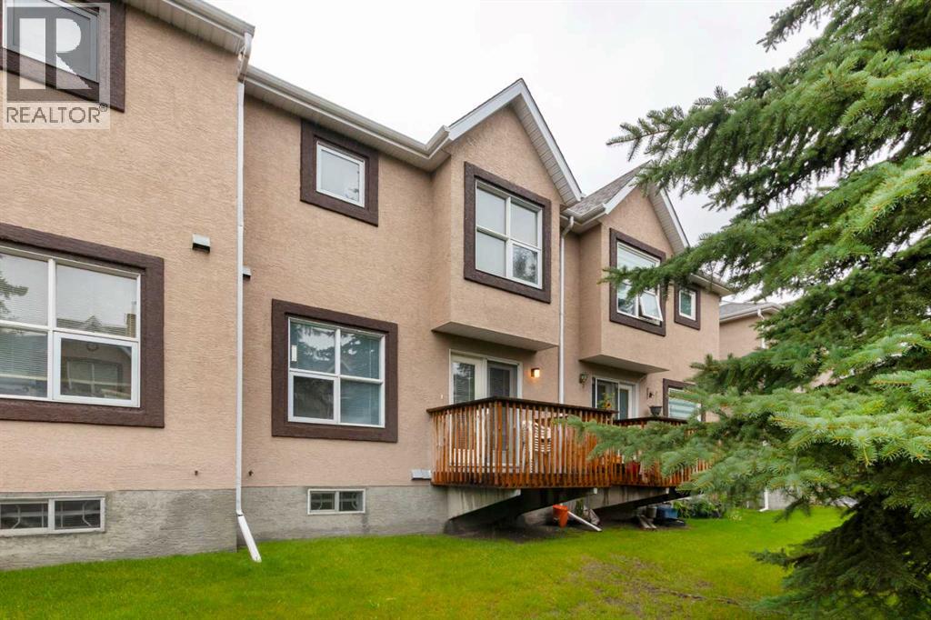 Single Family House for Sale in  Sandpiper Court NW Sandstone Valley Calgary 