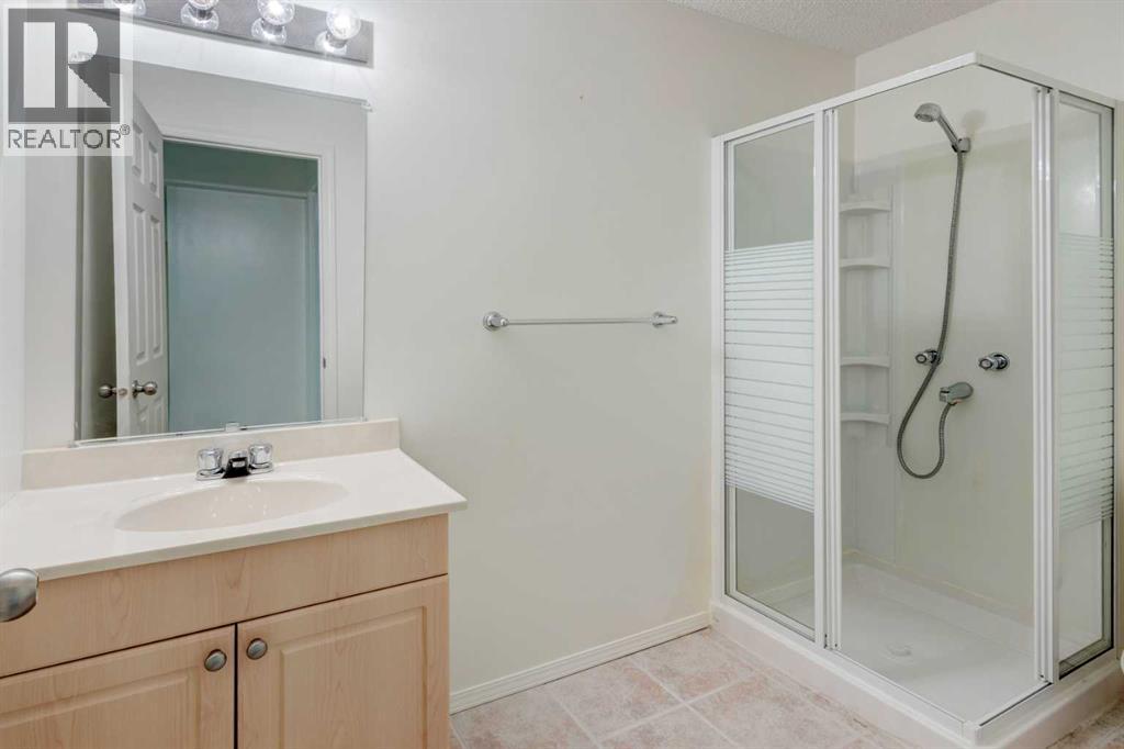 Single Family House for Sale in  Sandpiper Court NW Sandstone Valley Calgary 