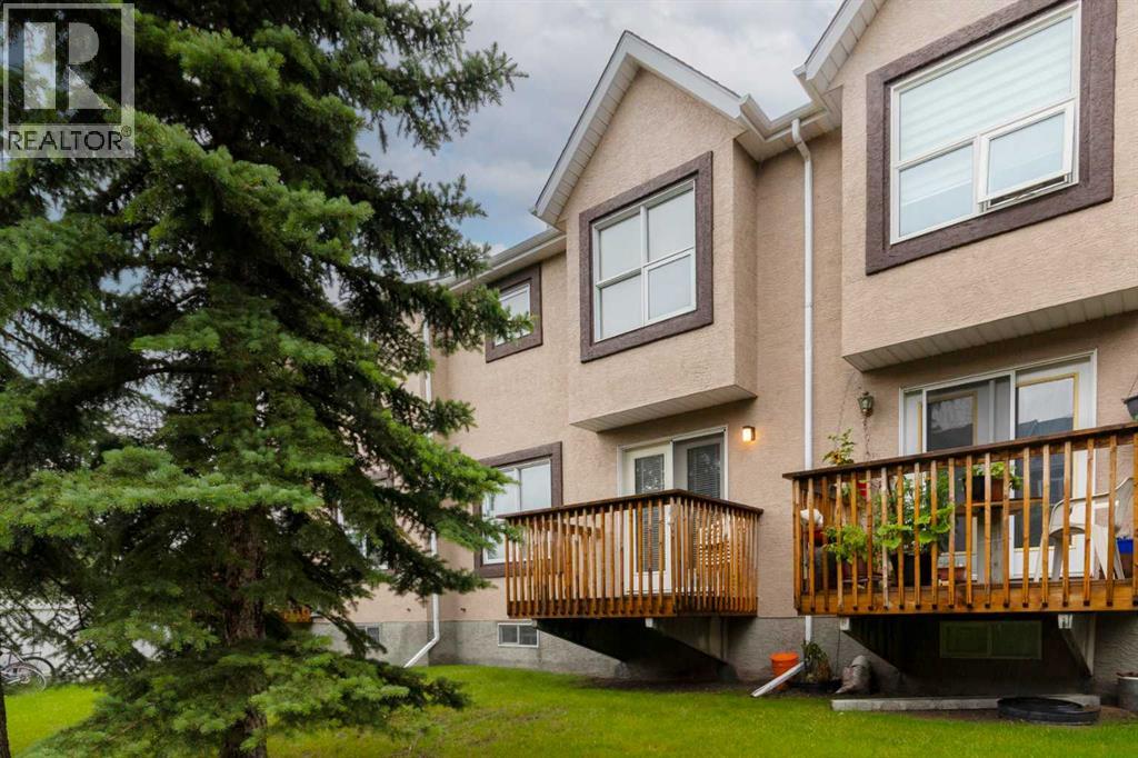 Single Family House for Sale in  Sandpiper Court NW Sandstone Valley Calgary 