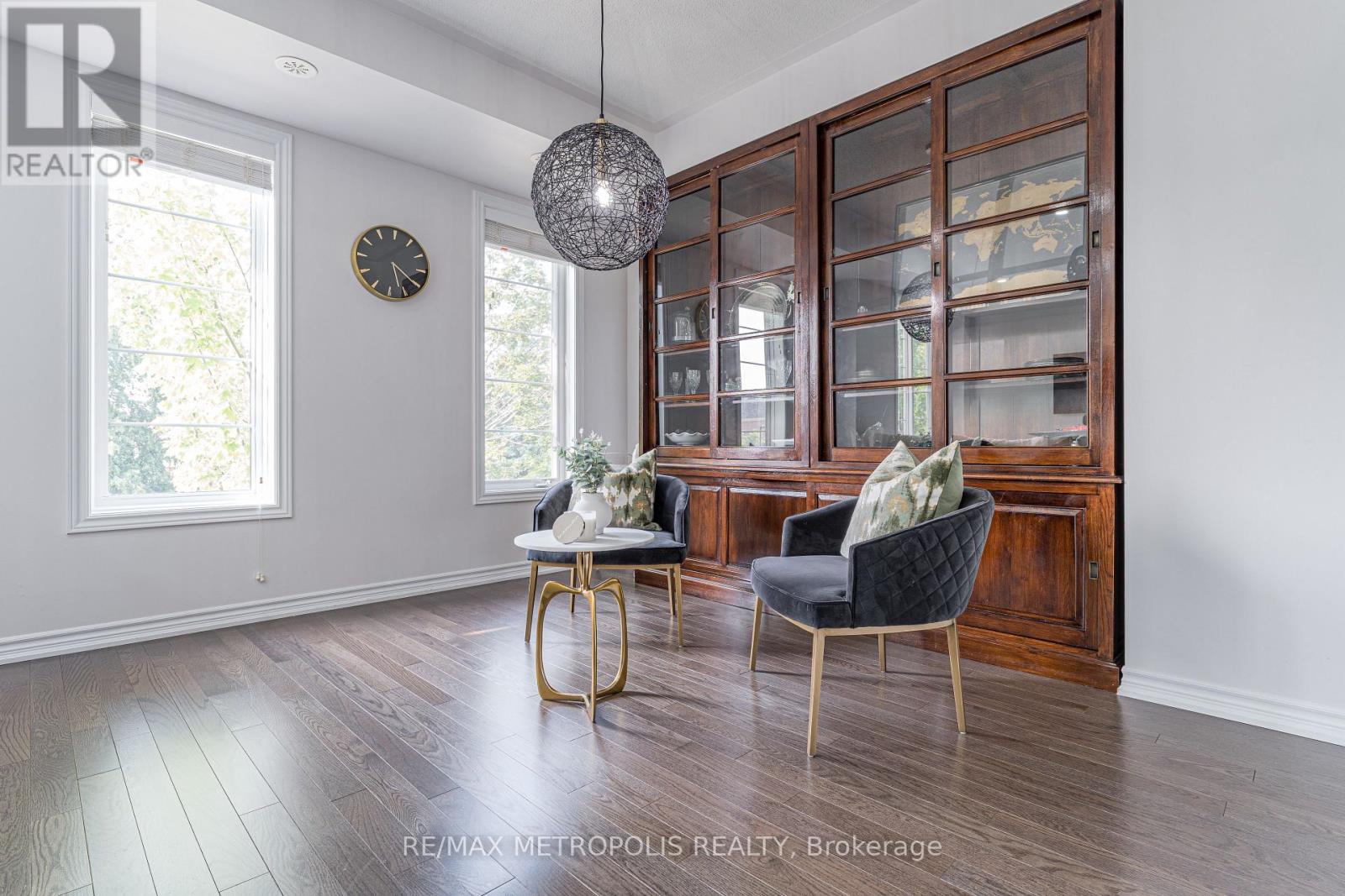 Photo 18 of 6 Cornerside Way, Whitby ON