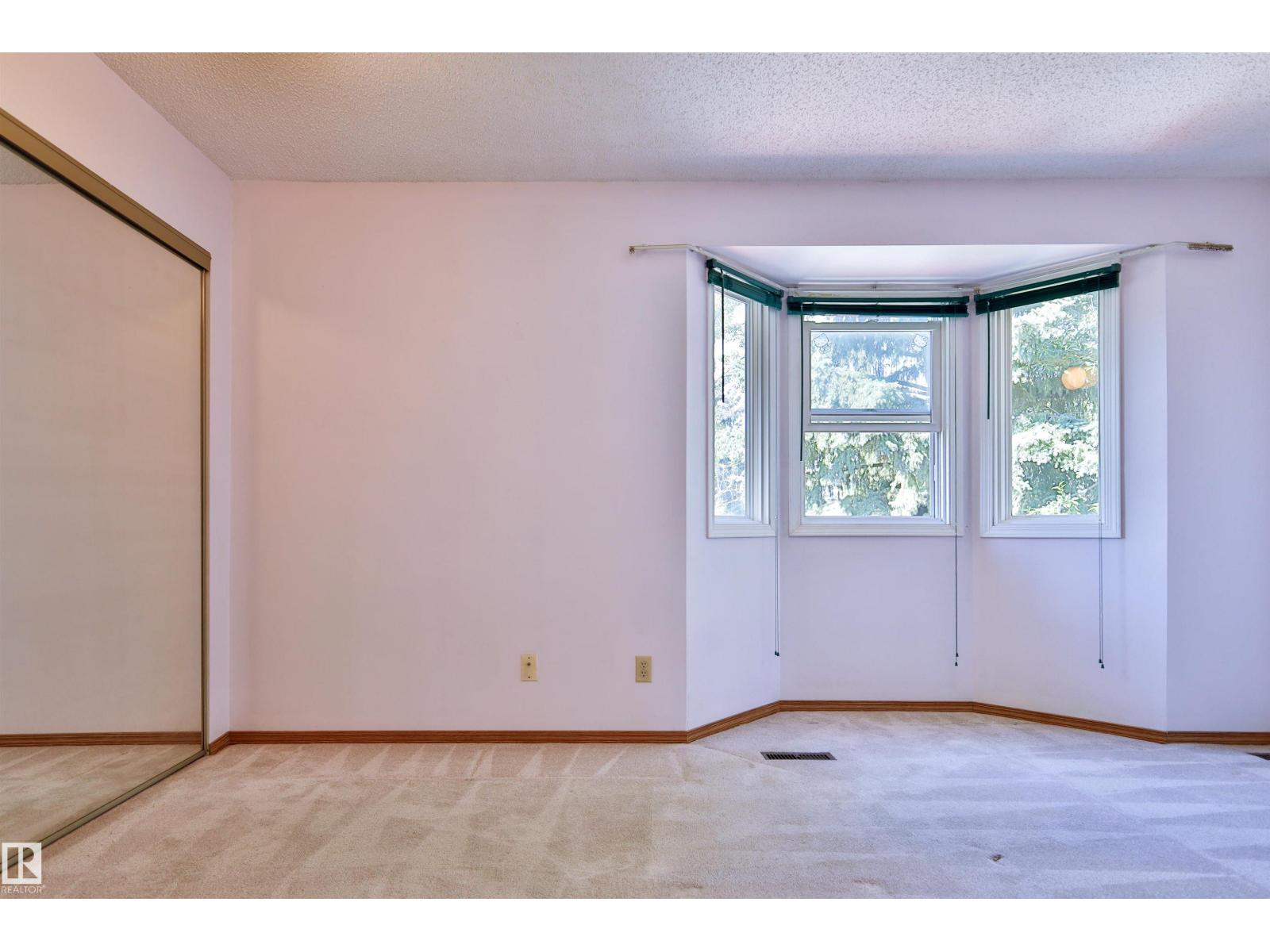 Photo 20 of 51 10453 20 Av Nw, Edmonton AB
