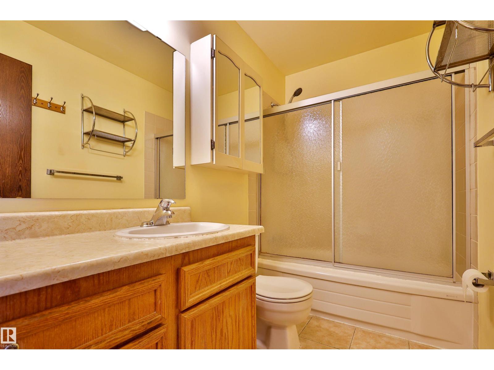 Photo 21 of 51 10453 20 Av Nw, Edmonton AB