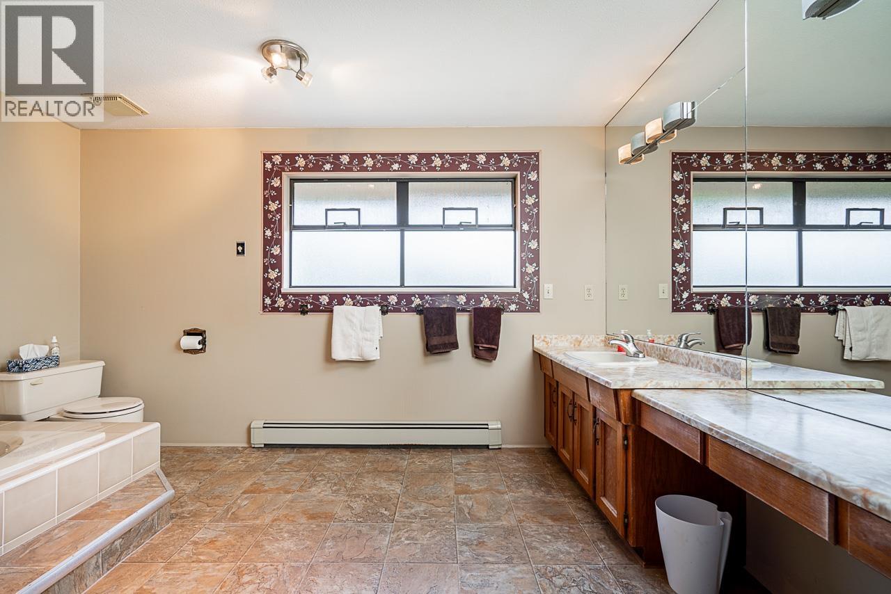 Photo 24 of 6600 Juniper Drive, Richmond BC