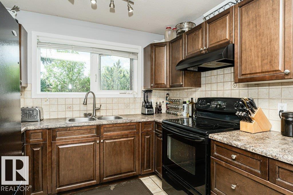 Photo 16 of 3405 39 St, Leduc AB