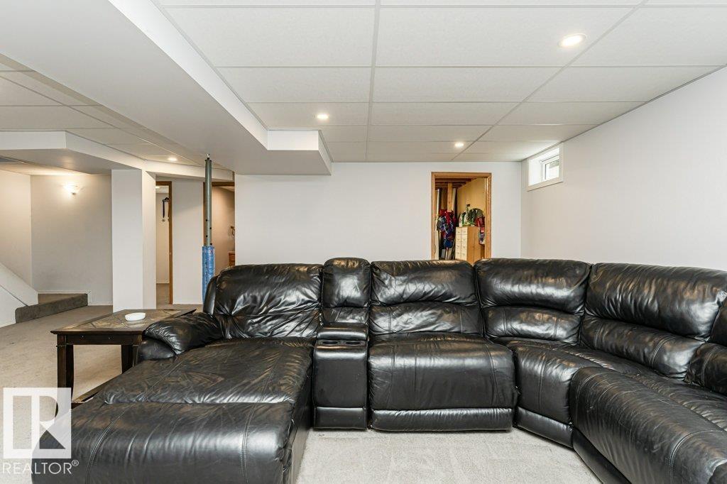 Photo 10 of 3405 39 St, Leduc AB