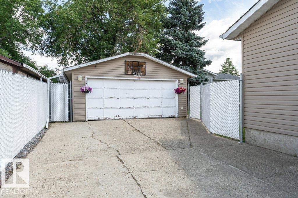 Photo 48 of 3405 39 St, Leduc AB