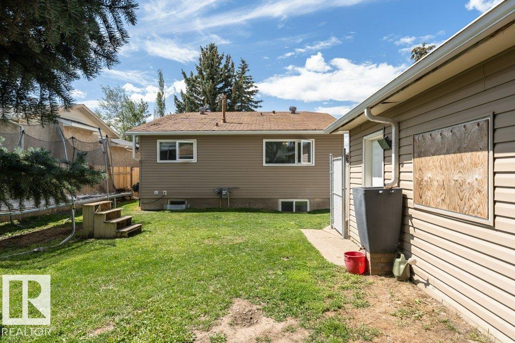 Photo 50 of 3405 39 St, Leduc AB