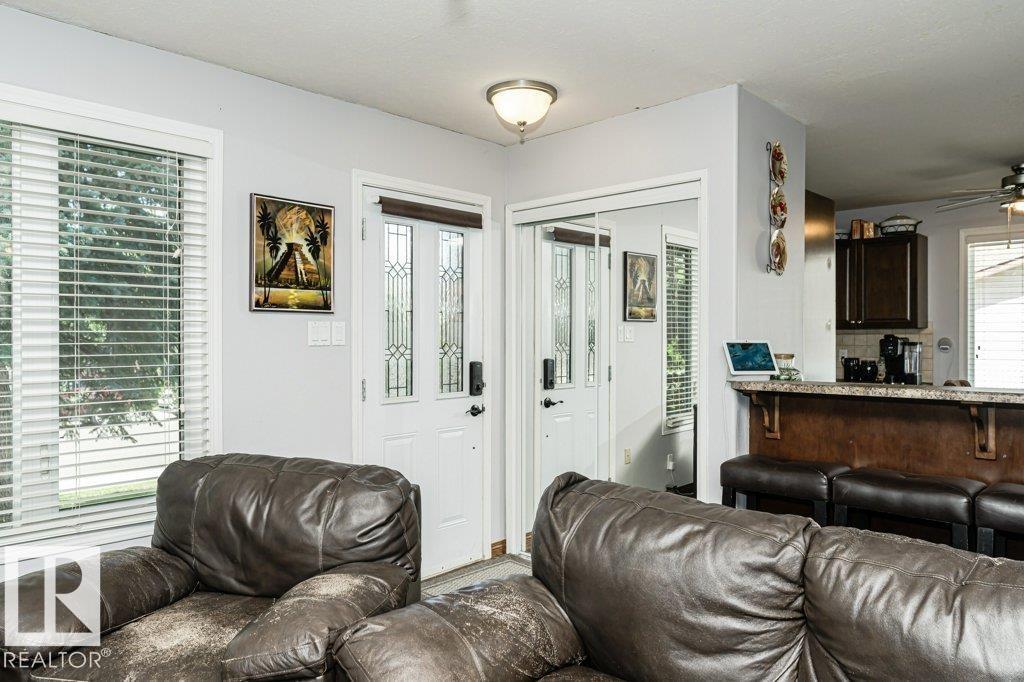 Photo 39 of 3405 39 St, Leduc AB