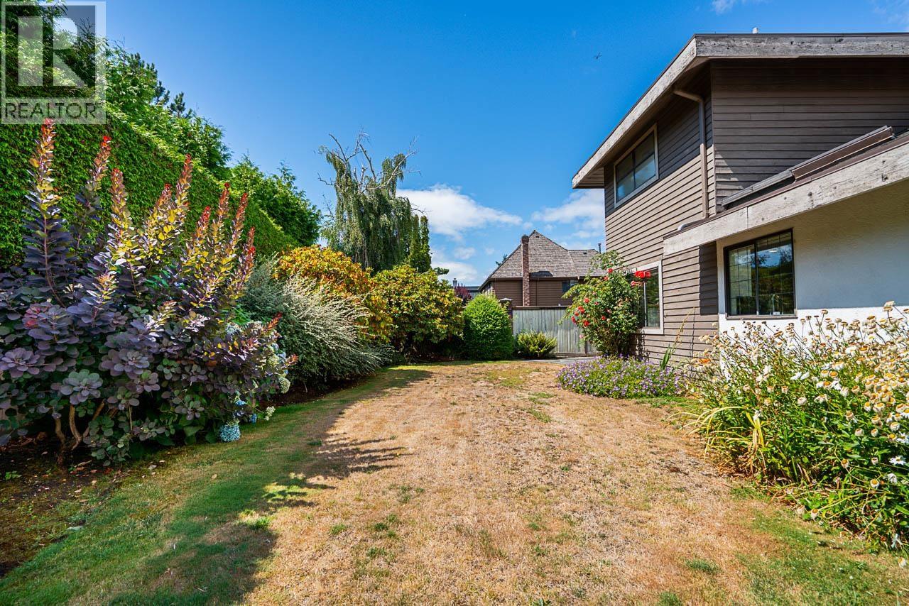 Photo 38 of 6600 Juniper Drive, Richmond BC