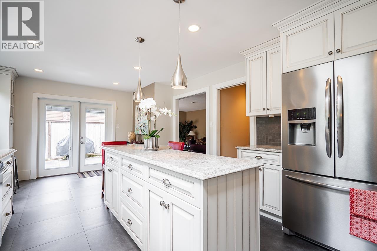 Photo 13 of 6600 Juniper Drive, Richmond BC
