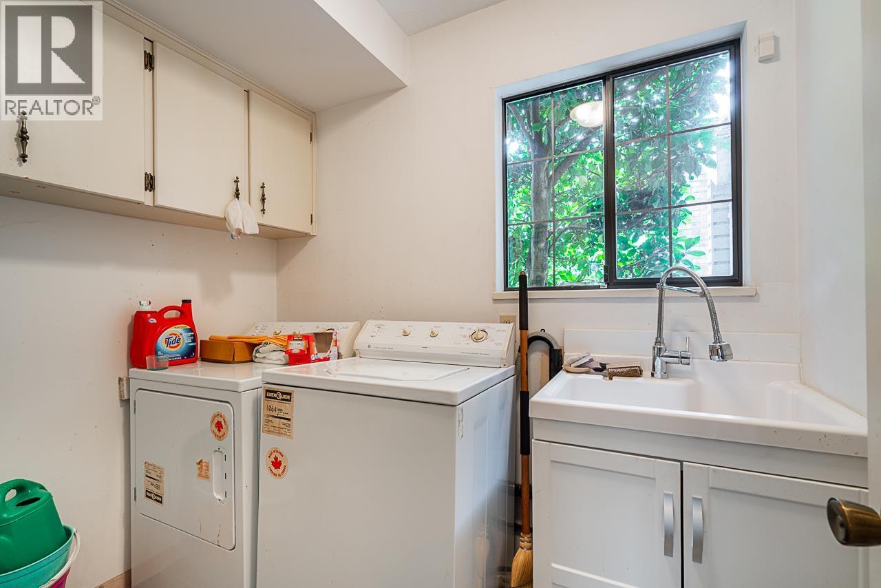 Photo 37 of 6600 Juniper Drive, Richmond BC
