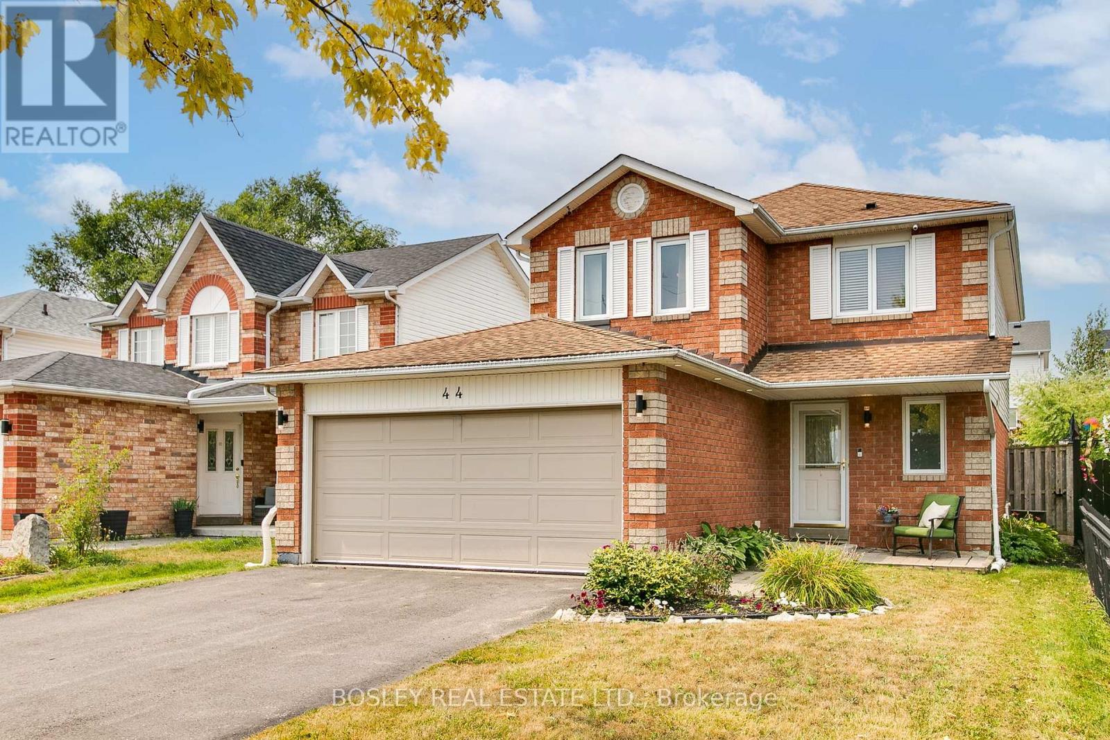 Photo 1 of 44 Hooper Square, Clarington ON