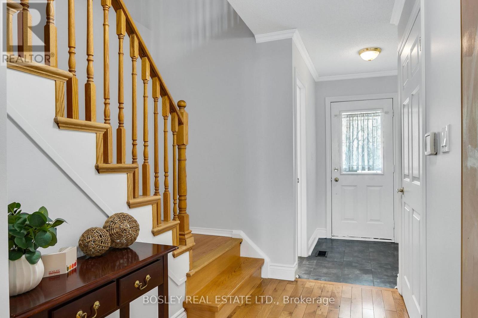 Photo 4 of 44 Hooper Square, Clarington ON