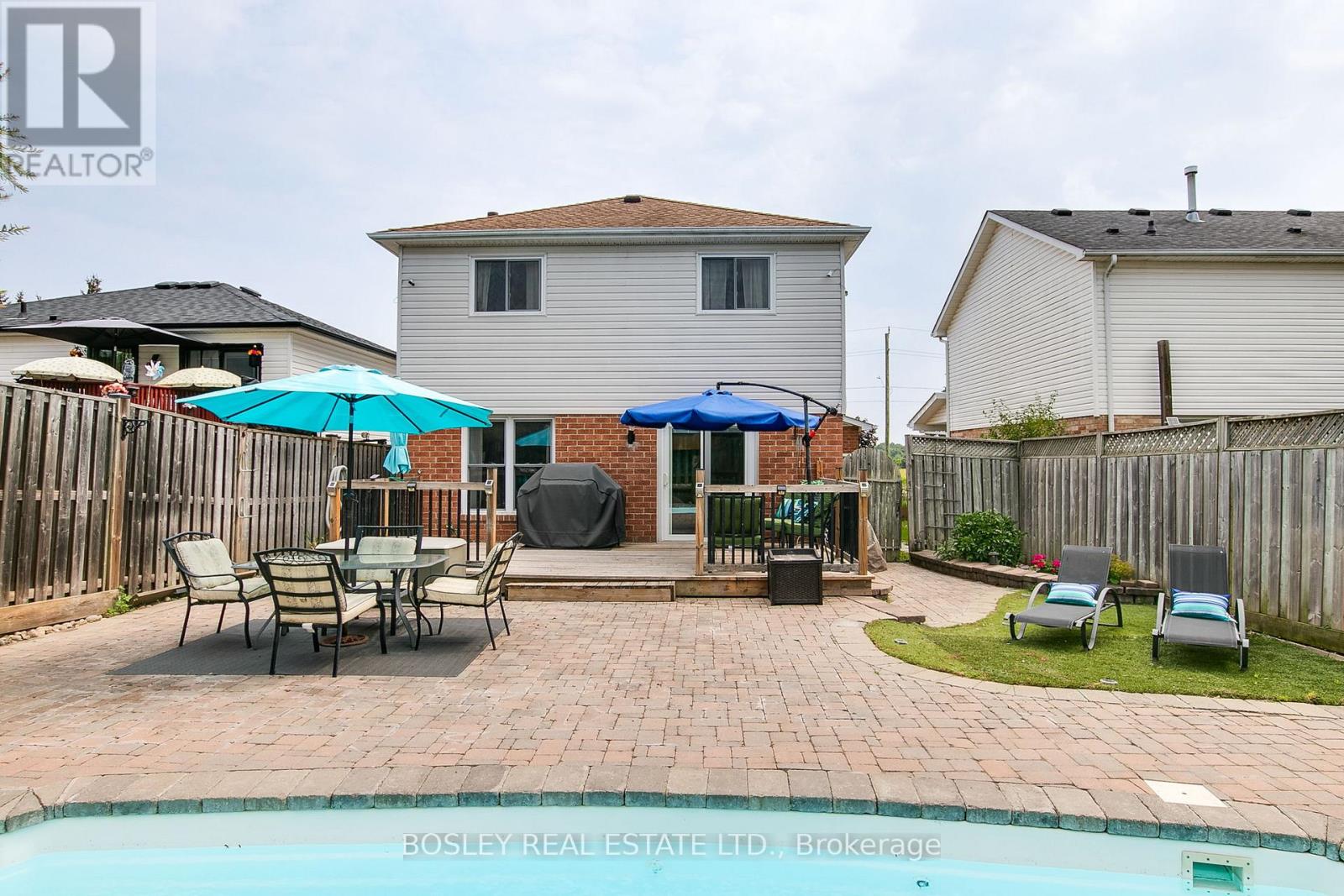 Photo 42 of 44 Hooper Square, Clarington ON