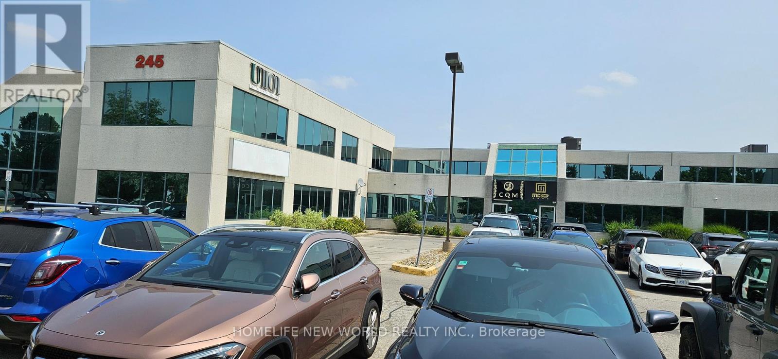 Photo 1 of 6 245 West Beaver Creek Road, Richmond Hill ON