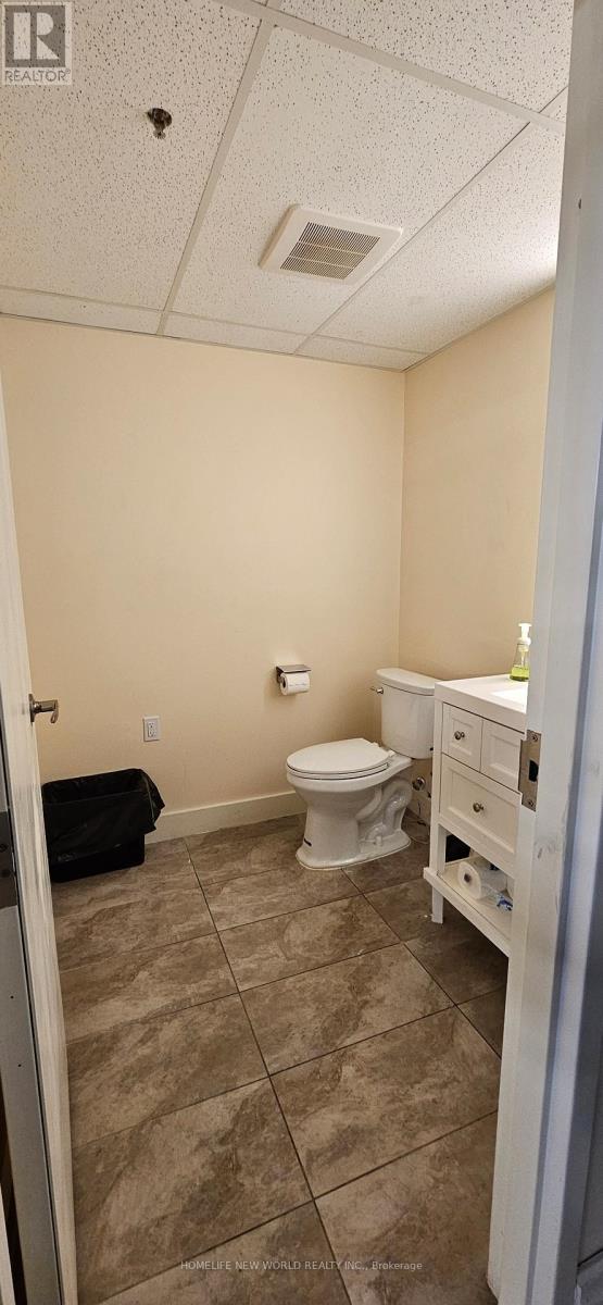 Photo 14 of 6 245 West Beaver Creek Road, Richmond Hill ON