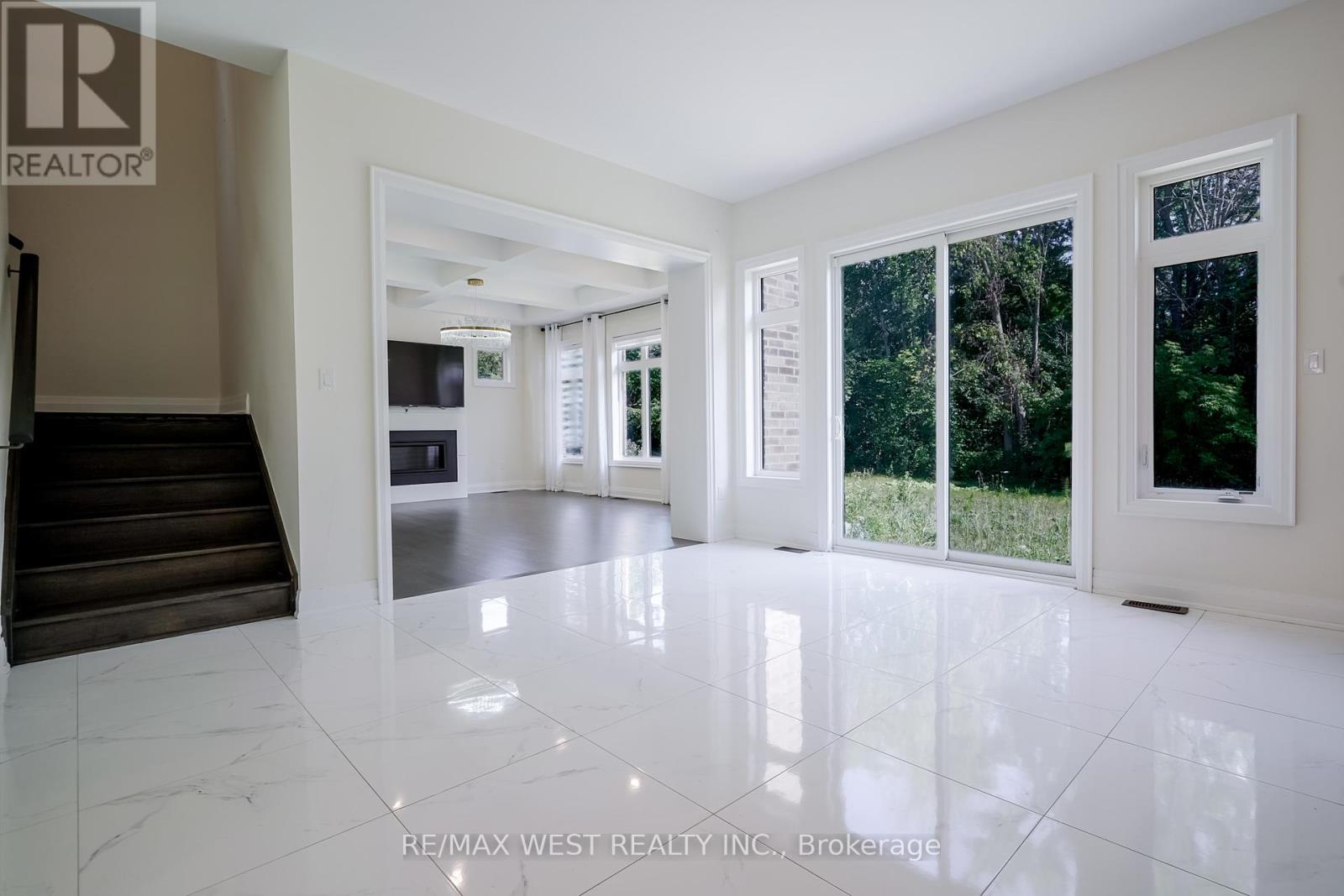 Photo 20 of 106 Silk Twist Drive, East Gwillimbury ON
