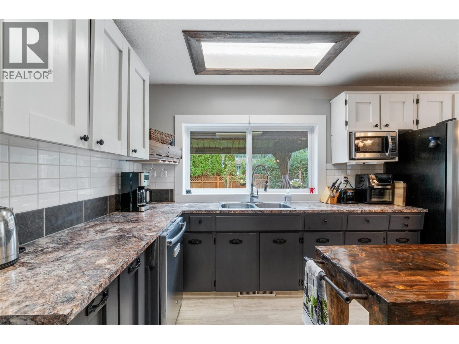 Photo 26 of 3111 5 Avenue Se, Salmon Arm BC