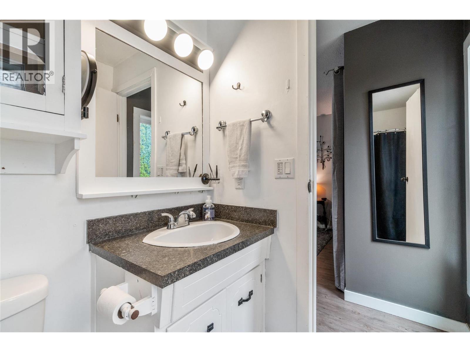 Photo 42 of 3111 5 Avenue Se, Salmon Arm BC